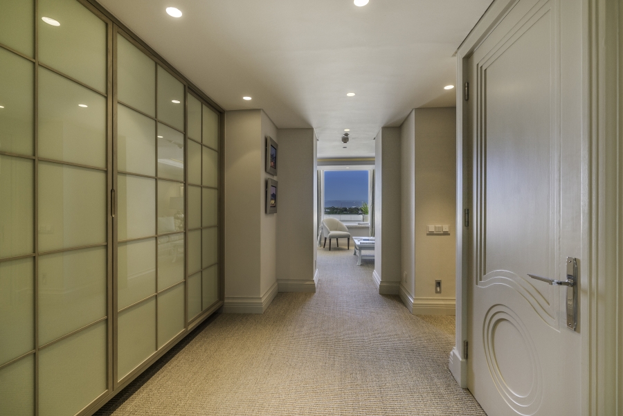 5 Bedroom Property for Sale in Mouille Point Western Cape